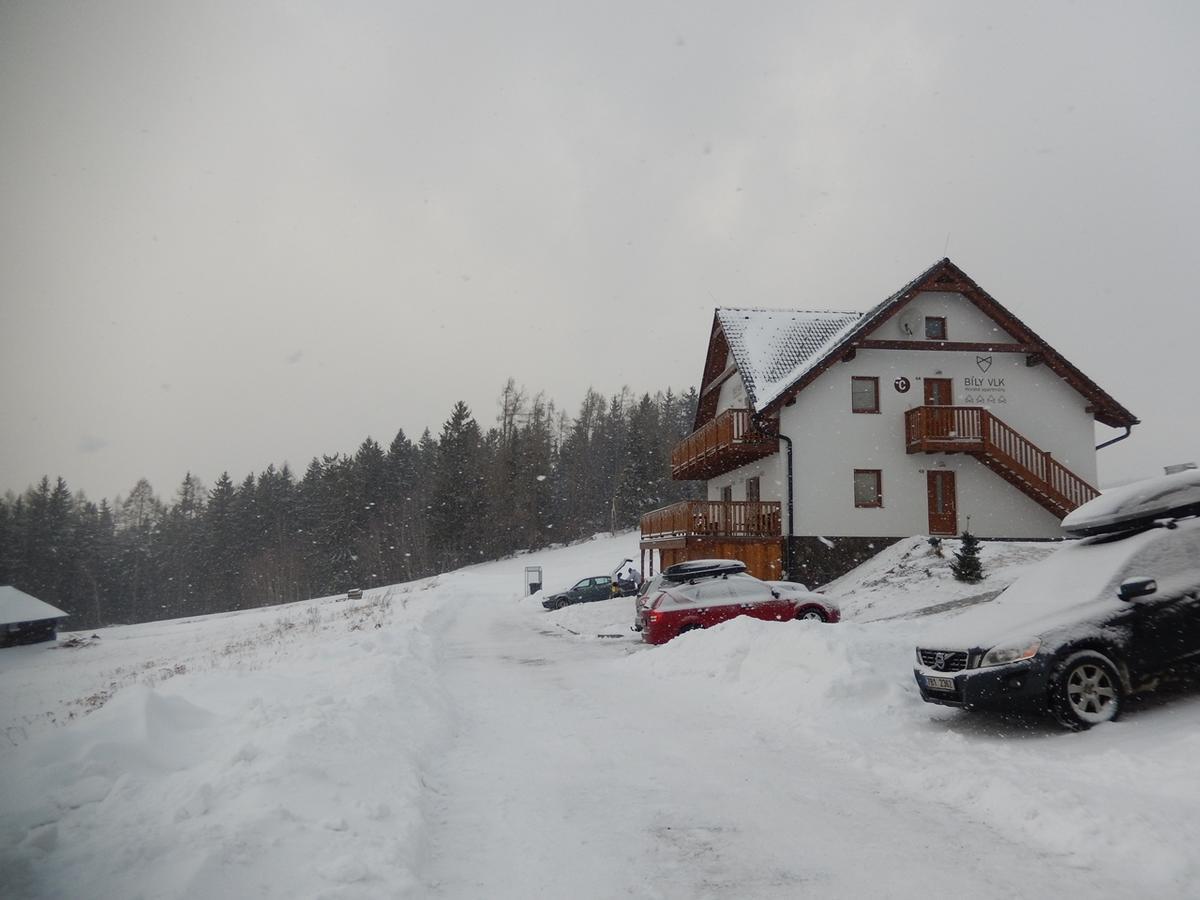 Horske Apartmany Bily Vlk Vaclavov u Bruntalu Екстериор снимка